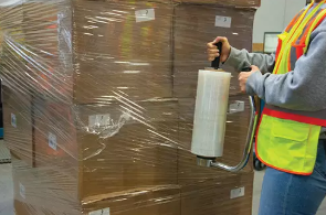 Machine Stretch Wrap, 20" x 6000', 80 Gauge (20.3 micrometers)