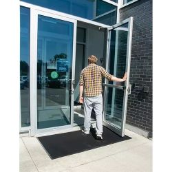Outdoor Entrance Matting, Rubber, Scraper Type, Textured Pattern, 2-1/3', 3-5/6' x Black